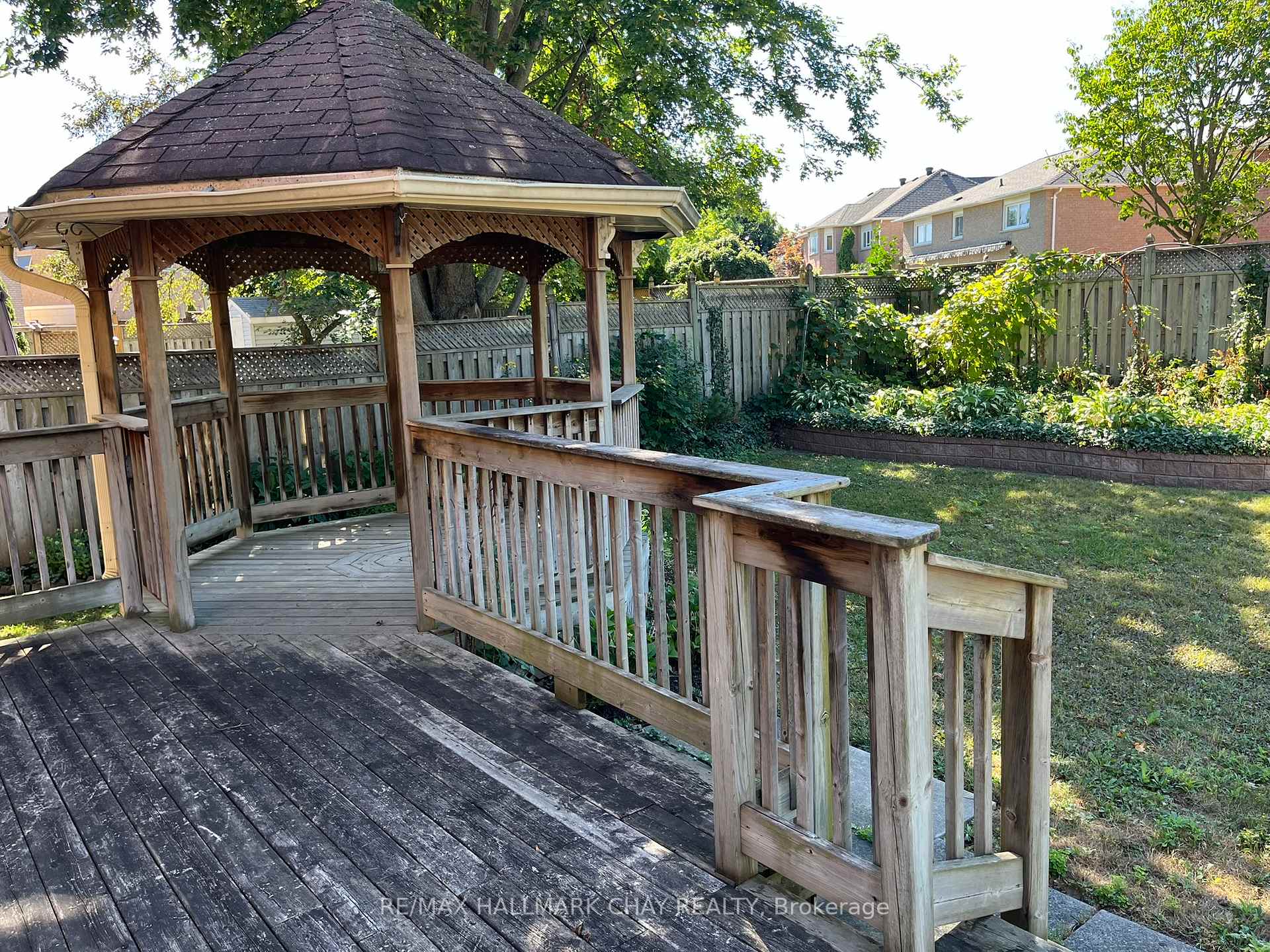 Photo 31 of 22 Stroud Place, Barrie, Holly — HOMEH