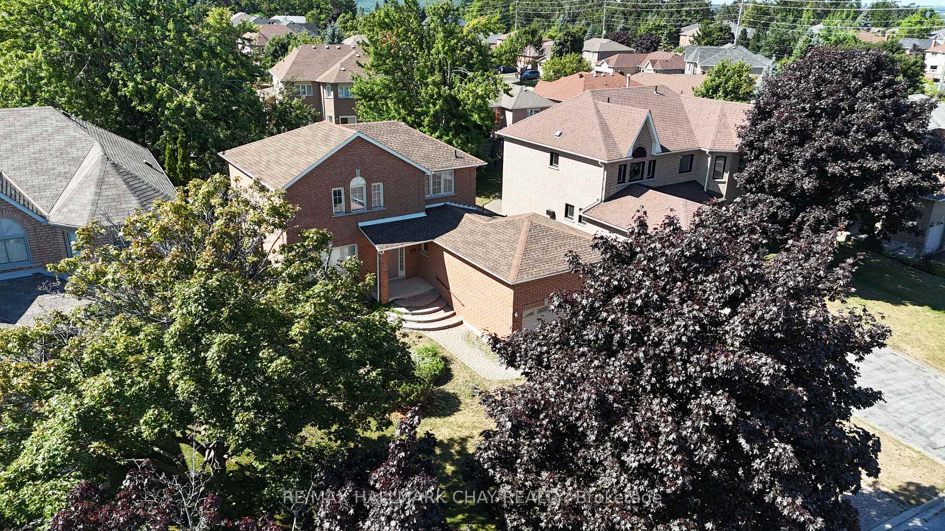 Photo 30 of 22 Stroud Place, Barrie, Holly — HOMEH