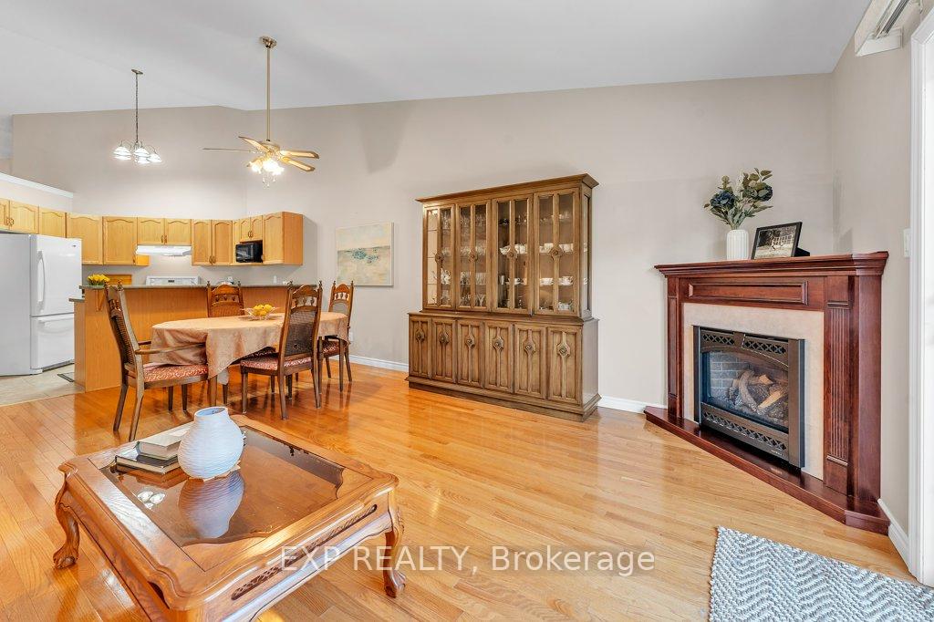 Photo 12 of Unit 21, 25 Heartwood Drive, Belleville, Belleville Ward — HOMEH