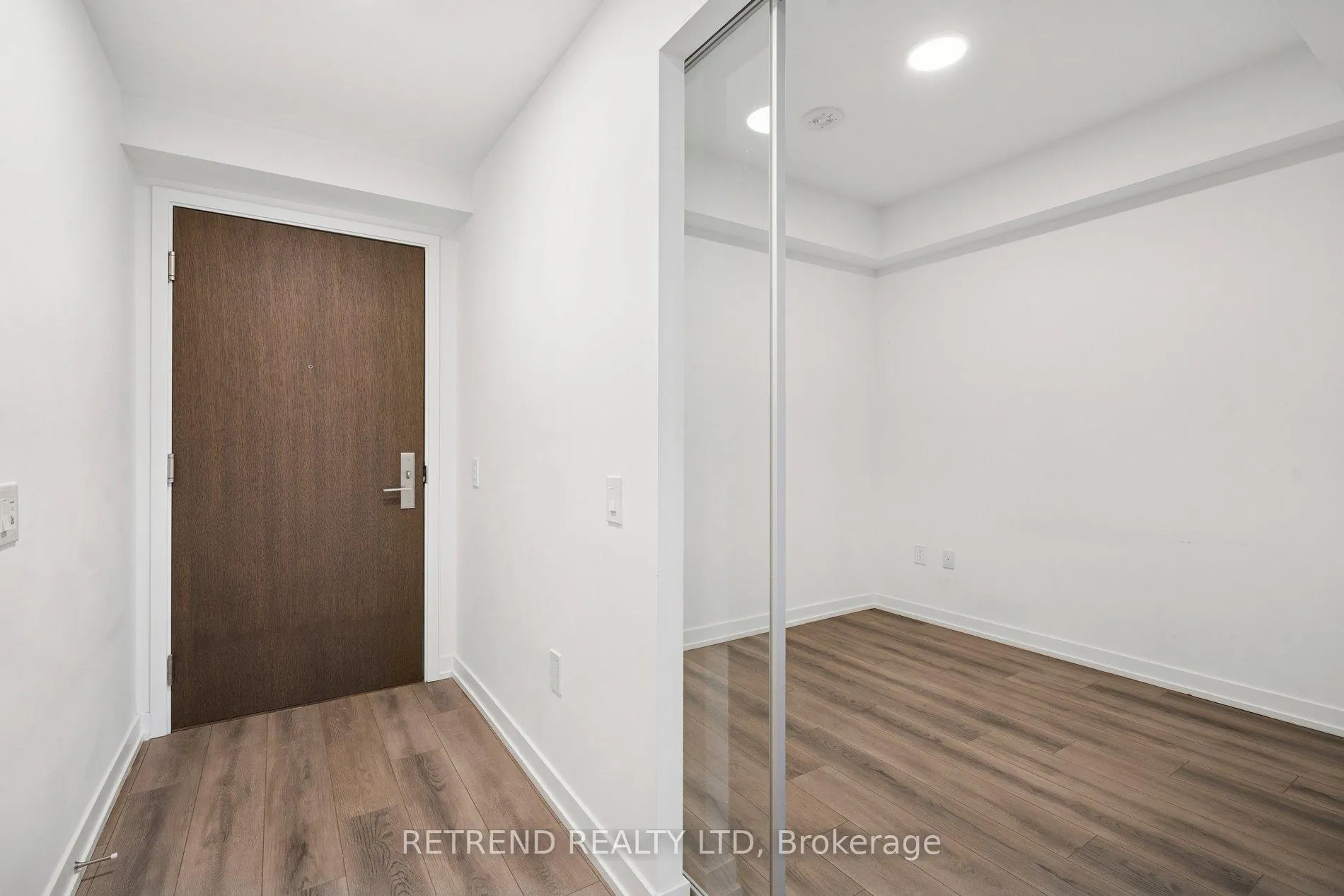Photo 7 of Unit 2502, 39 Roehampton Avenue, Toronto, Mount Pleasant West — HOMEH
