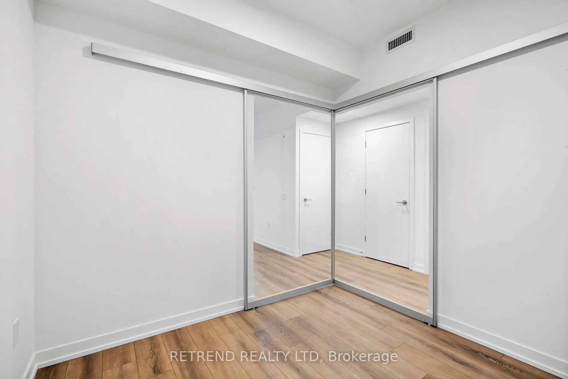 Photo 13 of Unit 2502, 39 Roehampton Avenue, Toronto, Mount Pleasant West — HOMEH