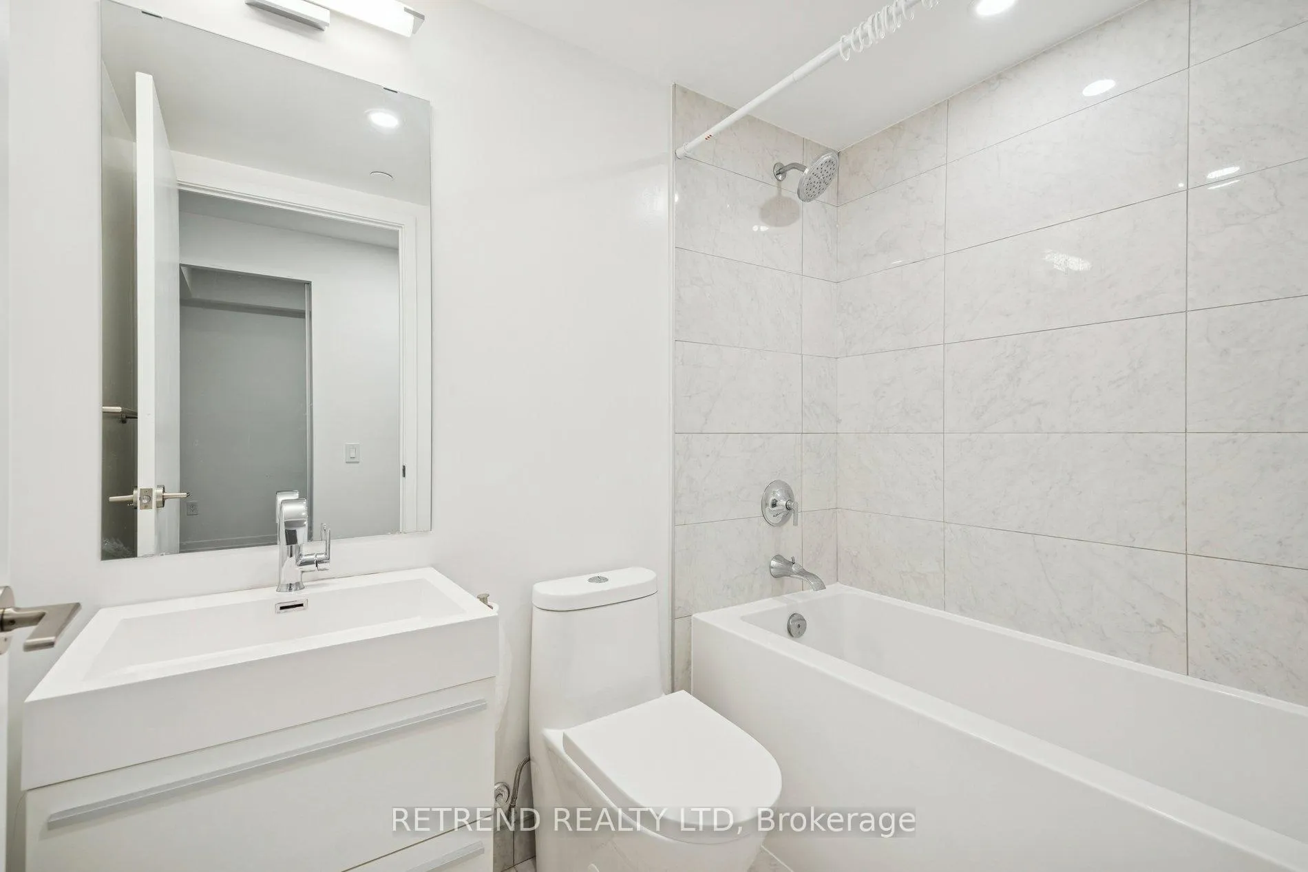 Photo 28 of Unit 2502, 39 Roehampton Avenue, Toronto, Mount Pleasant West — HOMEH