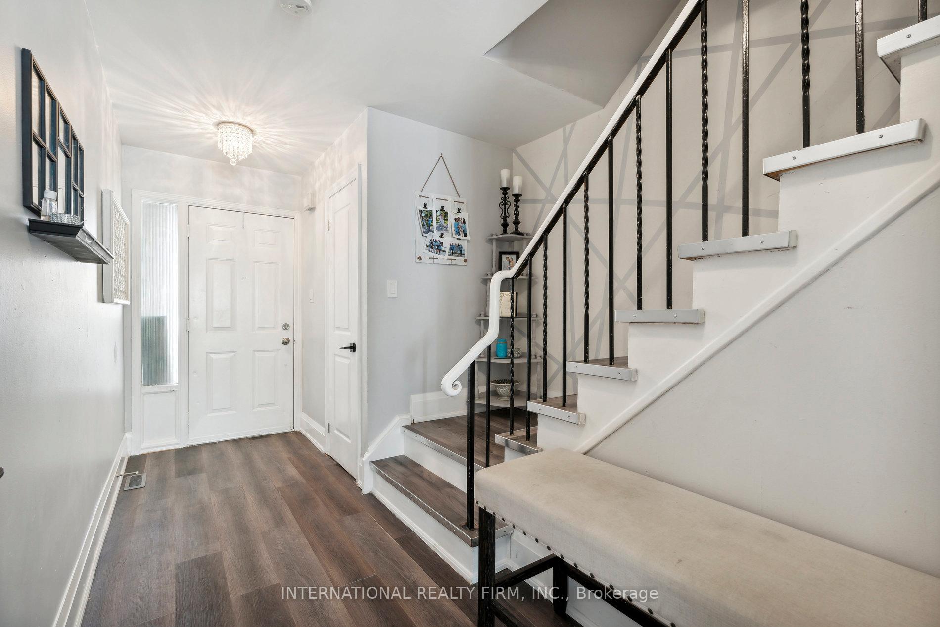 Photo 6 of Unit 3, 2 Bernick Drive, Barrie, Grove East — HOMEH