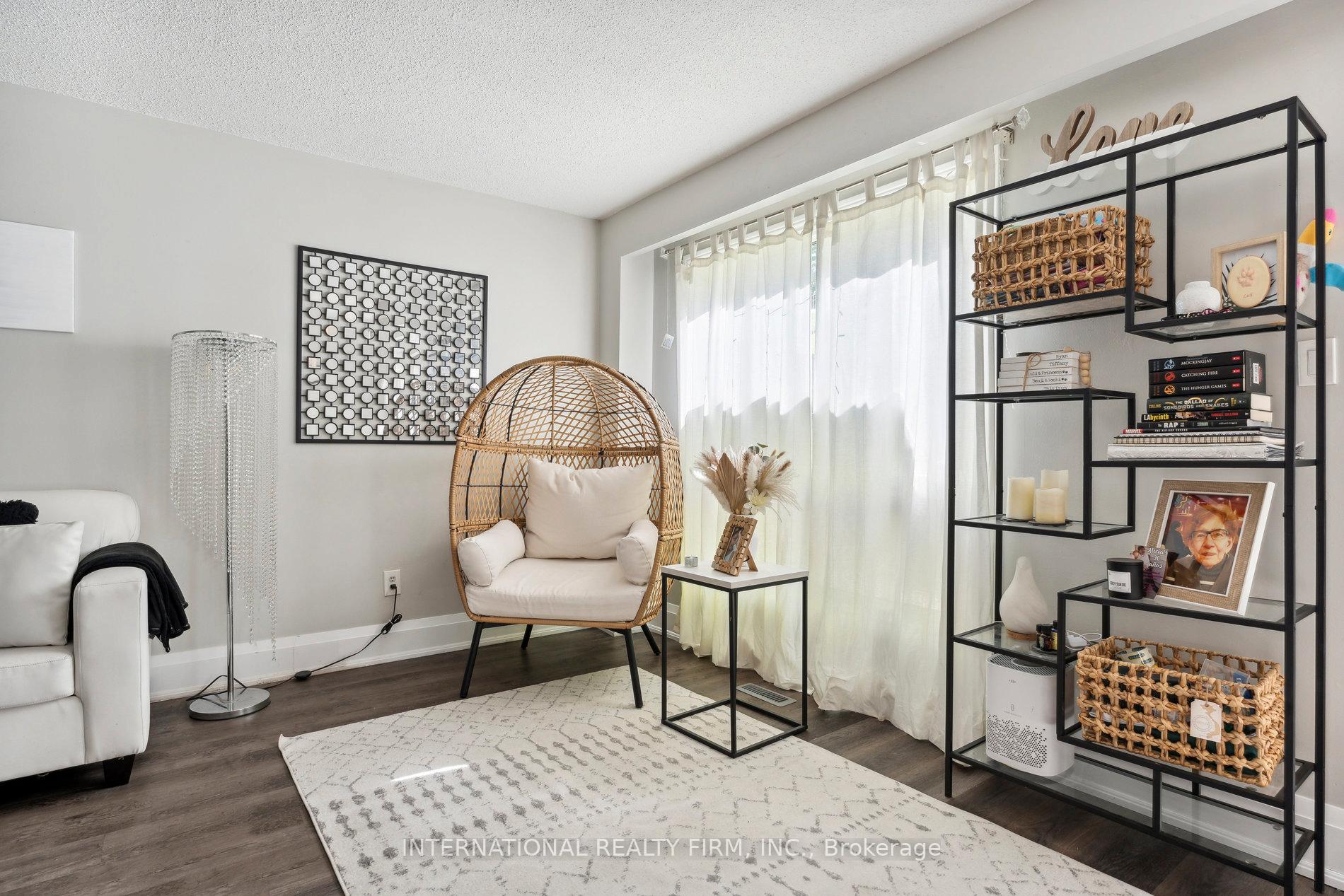 Photo 9 of Unit 3, 2 Bernick Drive, Barrie, Grove East — HOMEH