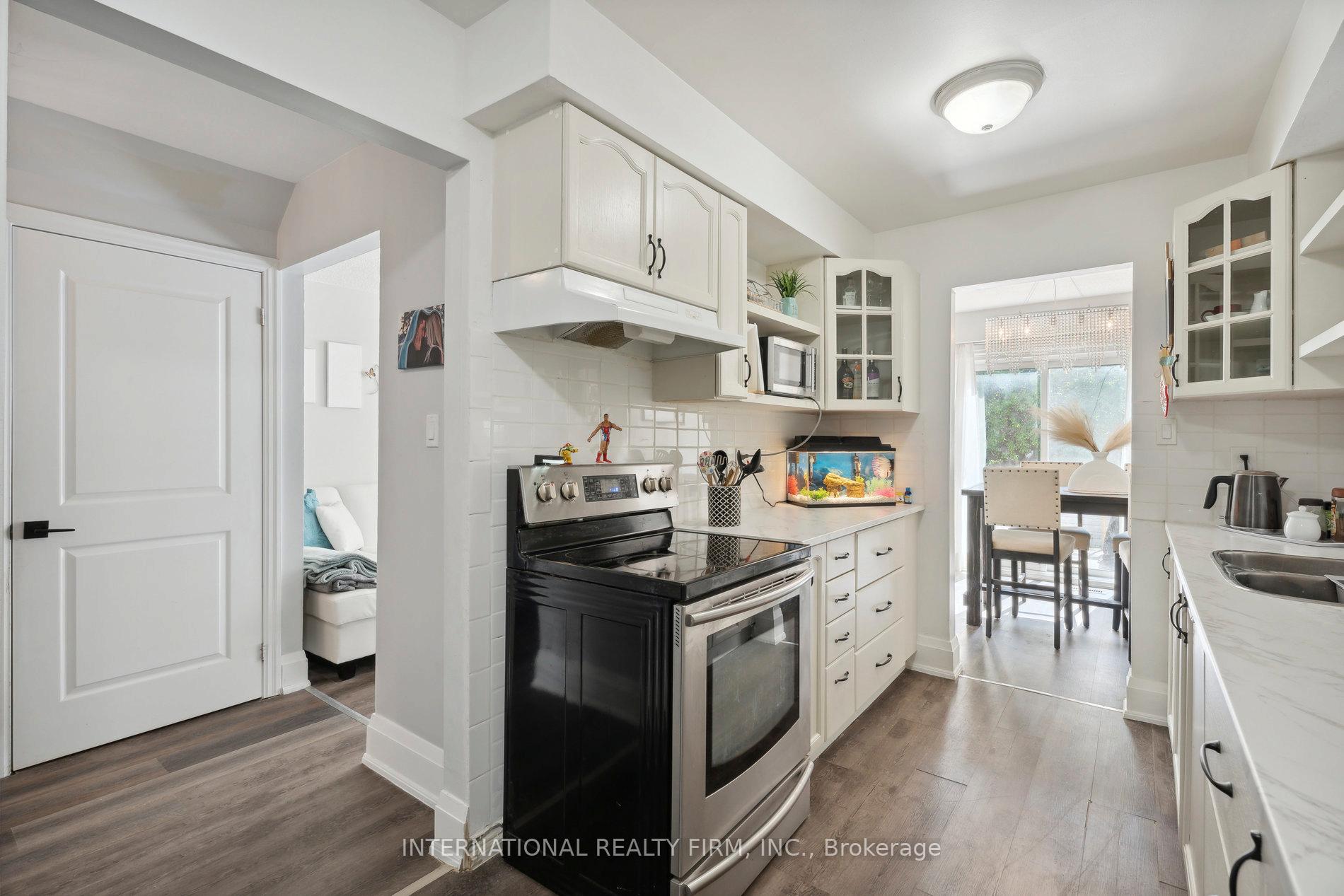 Photo 10 of Unit 3, 2 Bernick Drive, Barrie, Grove East — HOMEH