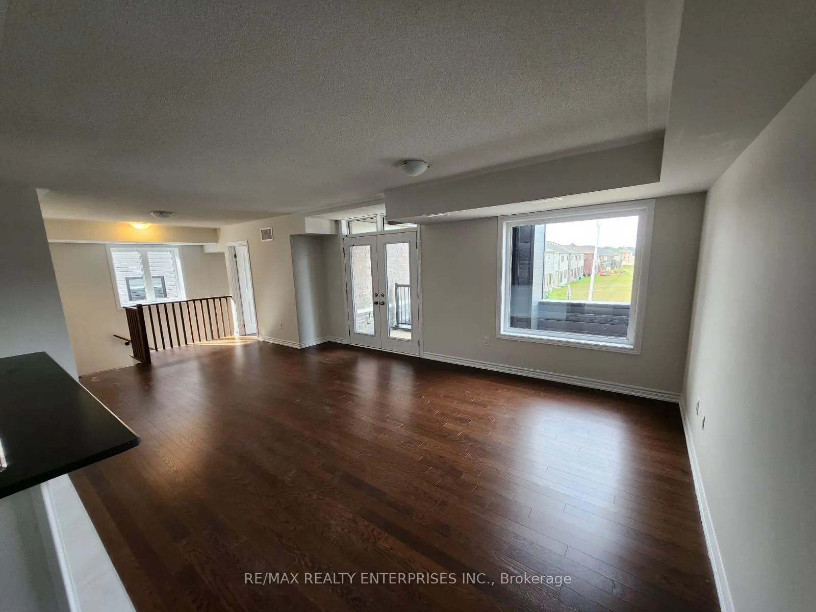 Photo 8 of Unit 1, 140 Nottingham Road, Barrie, Rural Barrie Southeast — HOMEH