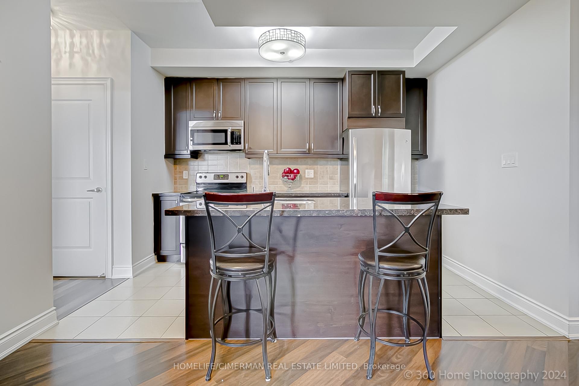 Photo 10 of Unit 216, 2396 Major Mackenzie Drive, Vaughan, Maple — HOMEH