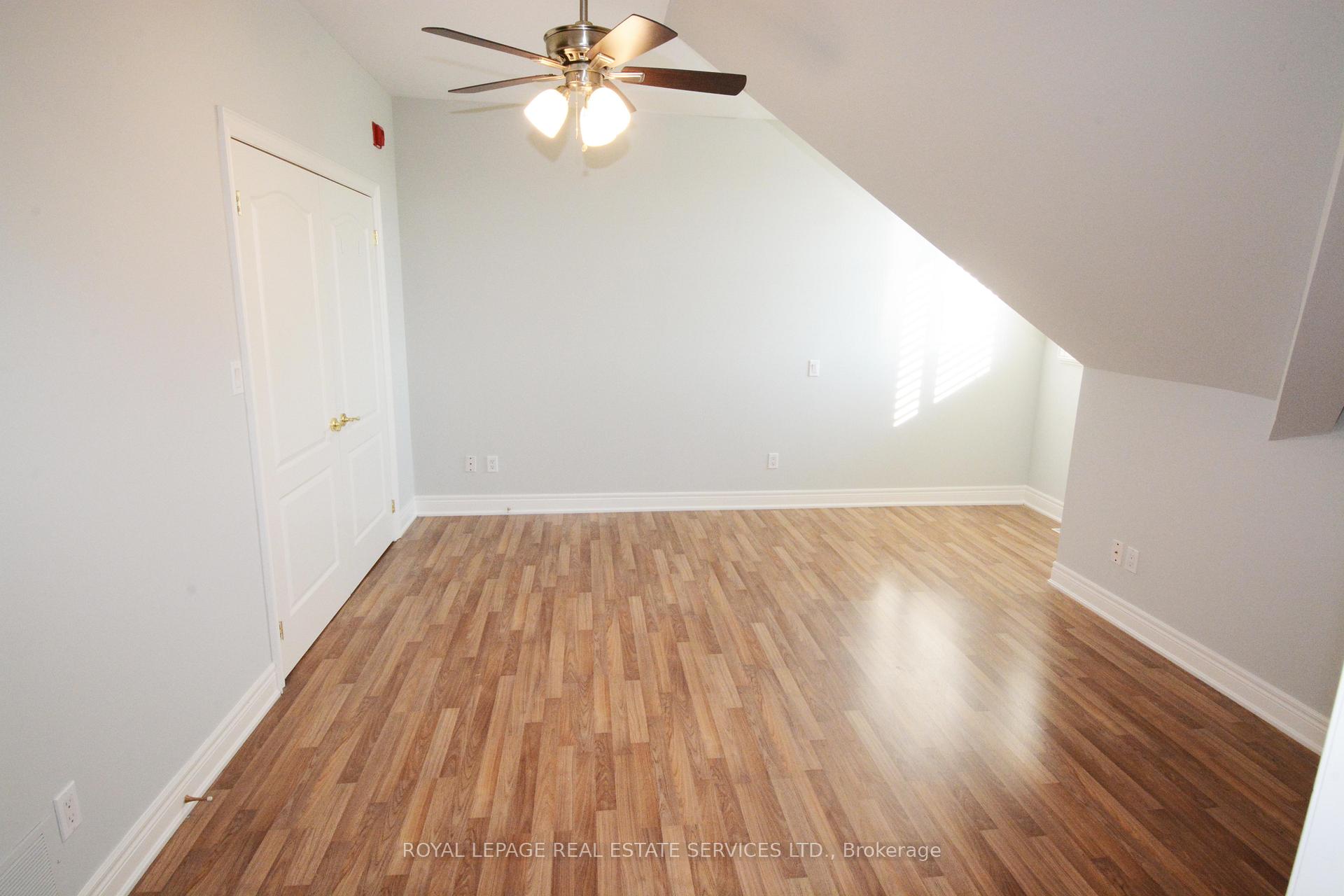 Photo 17 of Unit 204, 10504 Islington Avenue, Vaughan, Kleinburg — HOMEH
