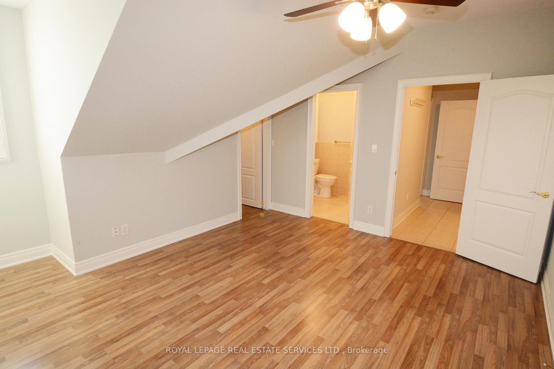 Photo 18 of Unit 204, 10504 Islington Avenue, Vaughan, Kleinburg — HOMEH