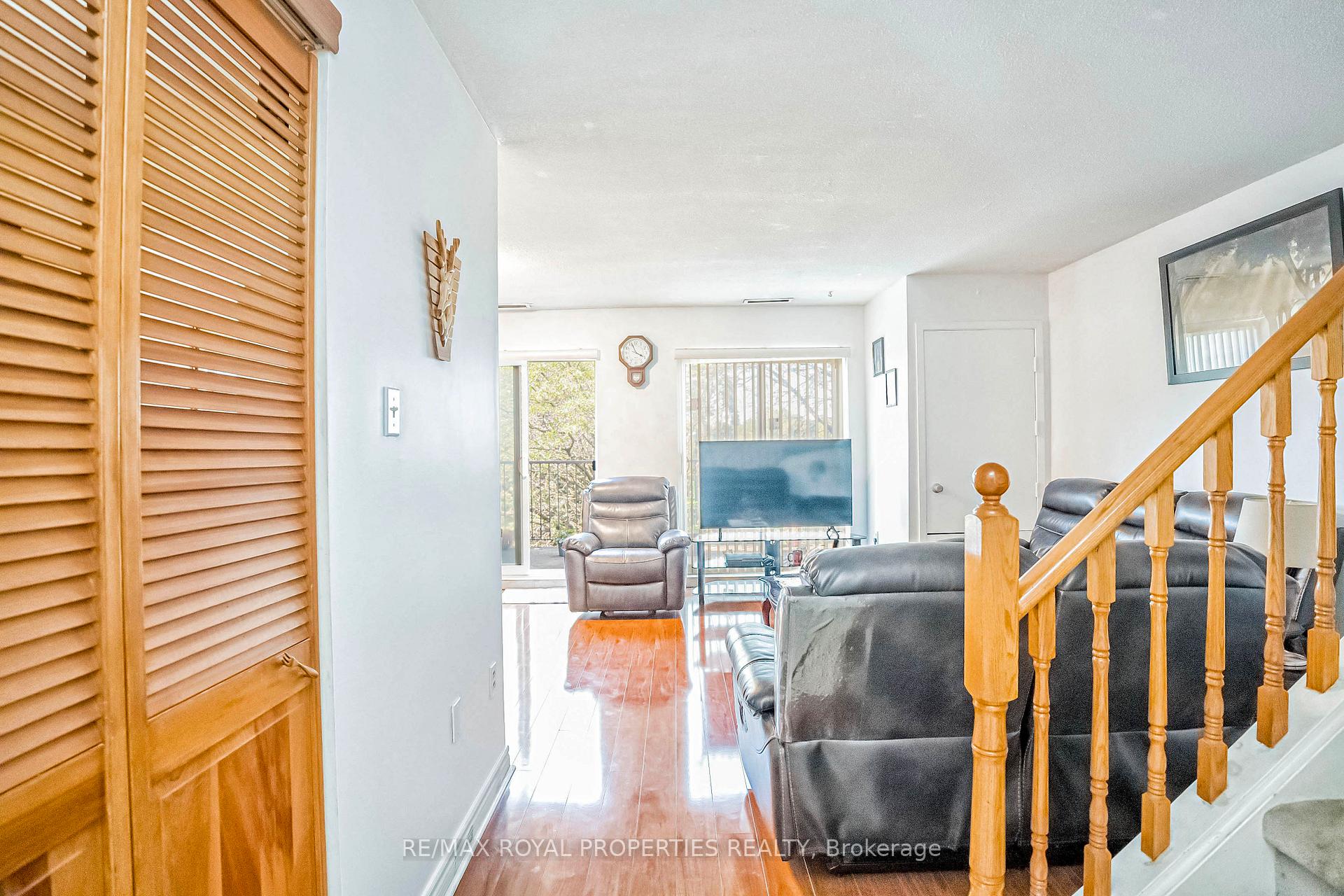 Photo 7 of Unit 297, 165 Cherokee Boulevard, North York, Pleasant View — HOMEH