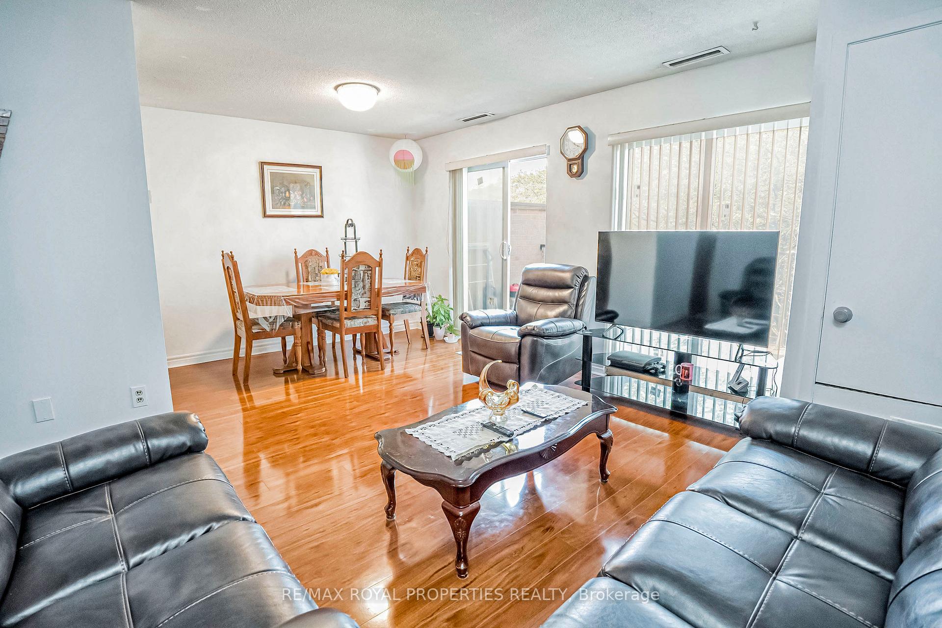Photo 9 of Unit 297, 165 Cherokee Boulevard, North York, Pleasant View — HOMEH