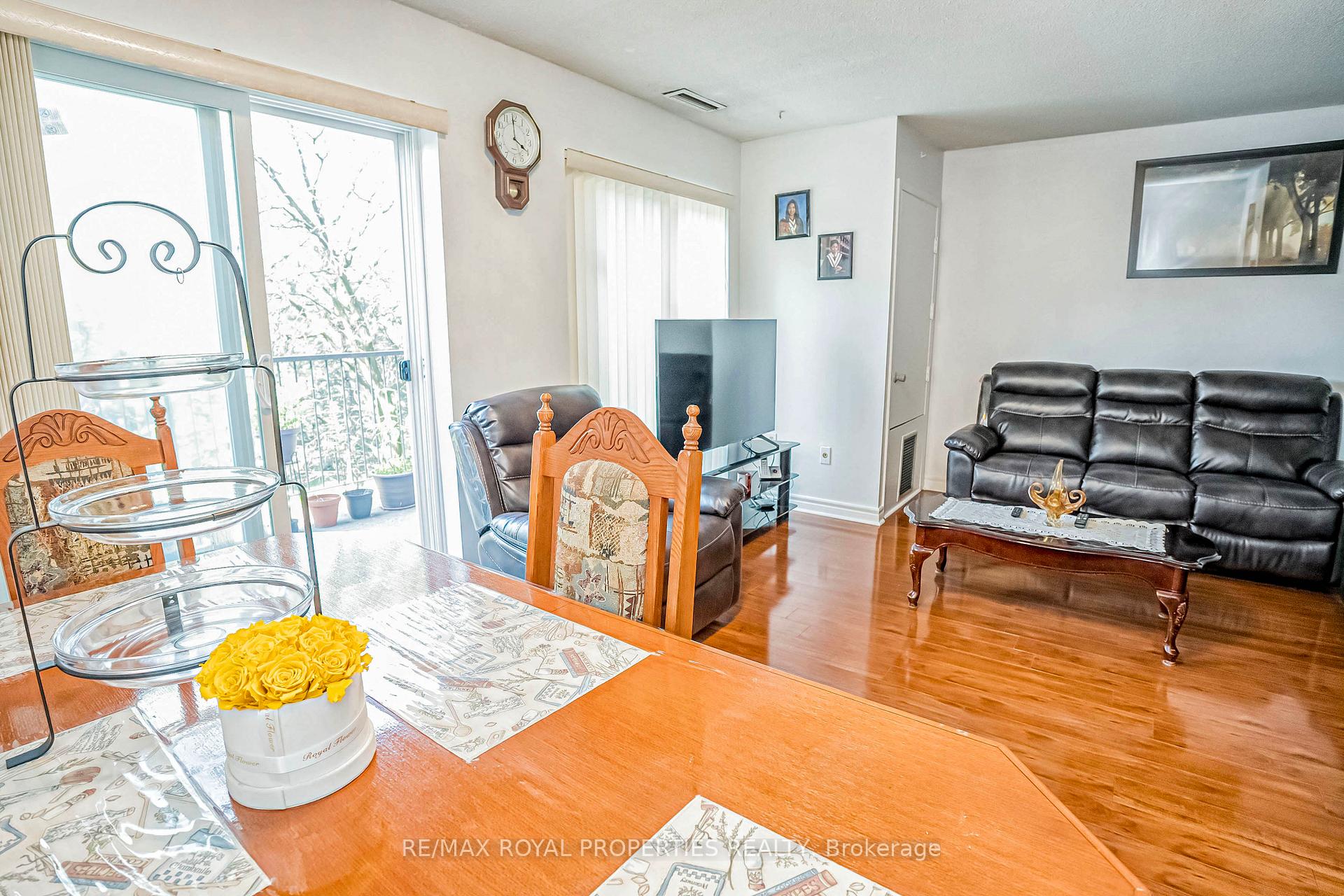 Photo 14 of Unit 297, 165 Cherokee Boulevard, North York, Pleasant View — HOMEH