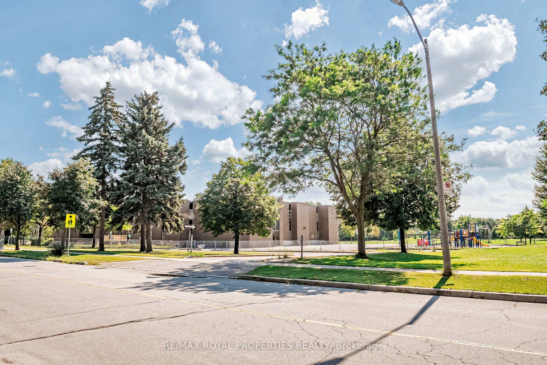 Photo 34 of Unit 297, 165 Cherokee Boulevard, North York, Pleasant View — HOMEH