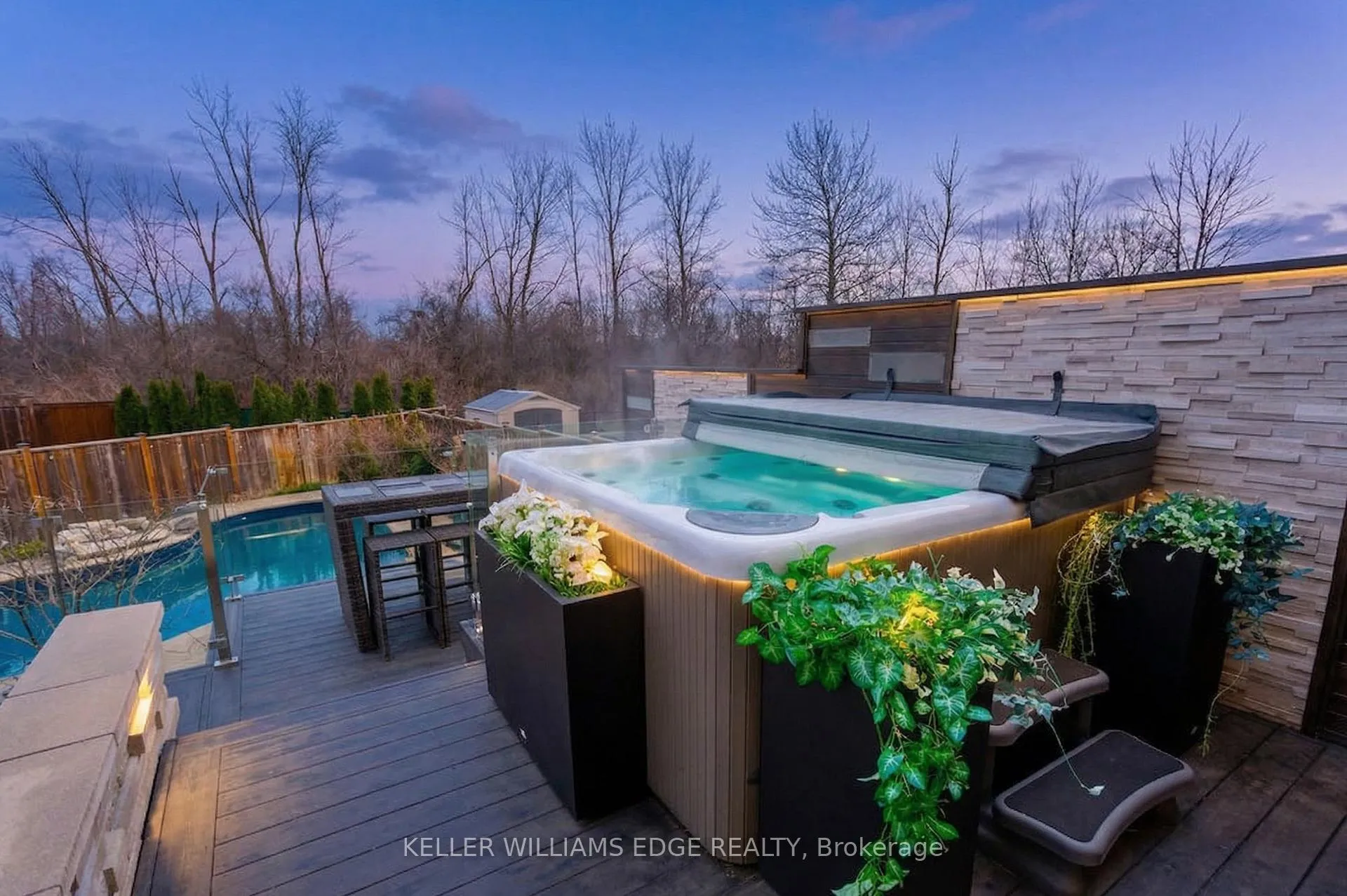 Photo 7 of 168 Echovalley Drive, Hamilton, Stoney Creek Mountain — HOMEH