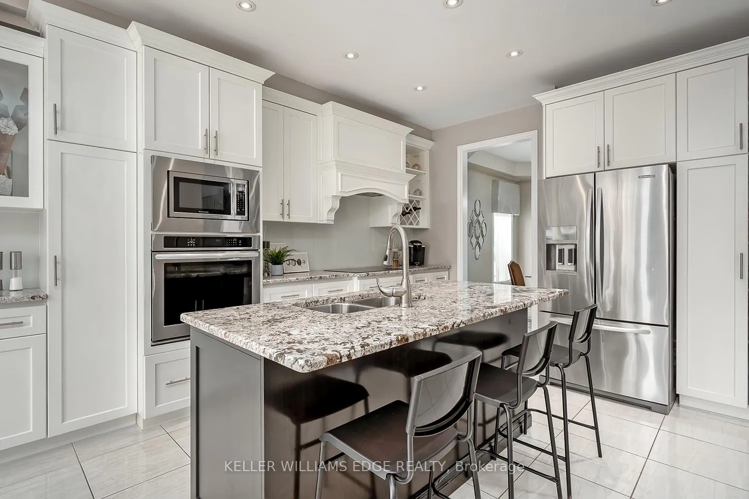 Photo 17 of 168 Echovalley Drive, Hamilton, Stoney Creek Mountain — HOMEH
