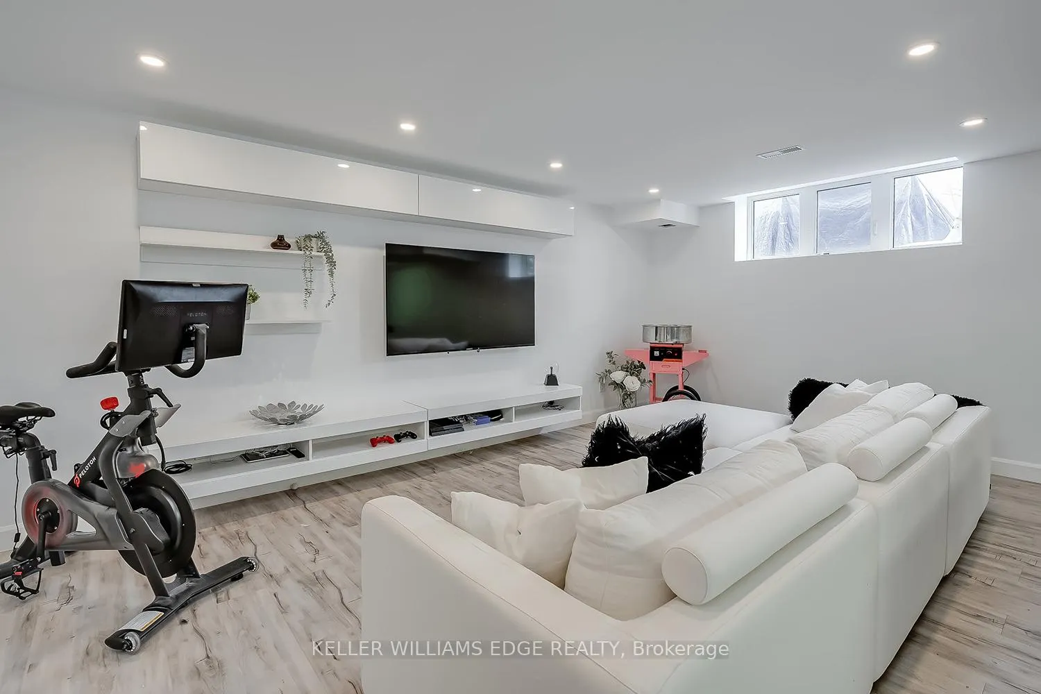 Photo 40 of 168 Echovalley Drive, Hamilton, Stoney Creek Mountain — HOMEH