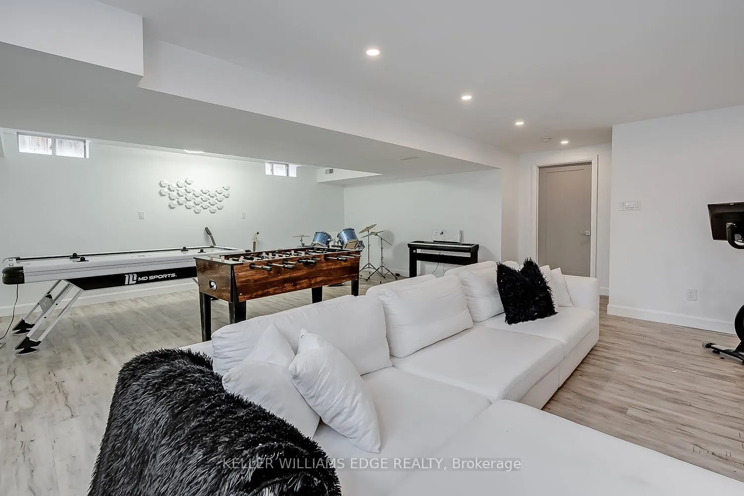 Photo 42 of 168 Echovalley Drive, Hamilton, Stoney Creek Mountain — HOMEH