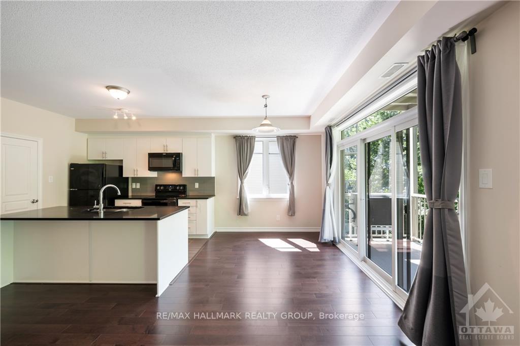 Photo 8 of Unit E, 1032 BERYL Private, Ottawa, Riverside South/Gloucester Glen — HOMEH
