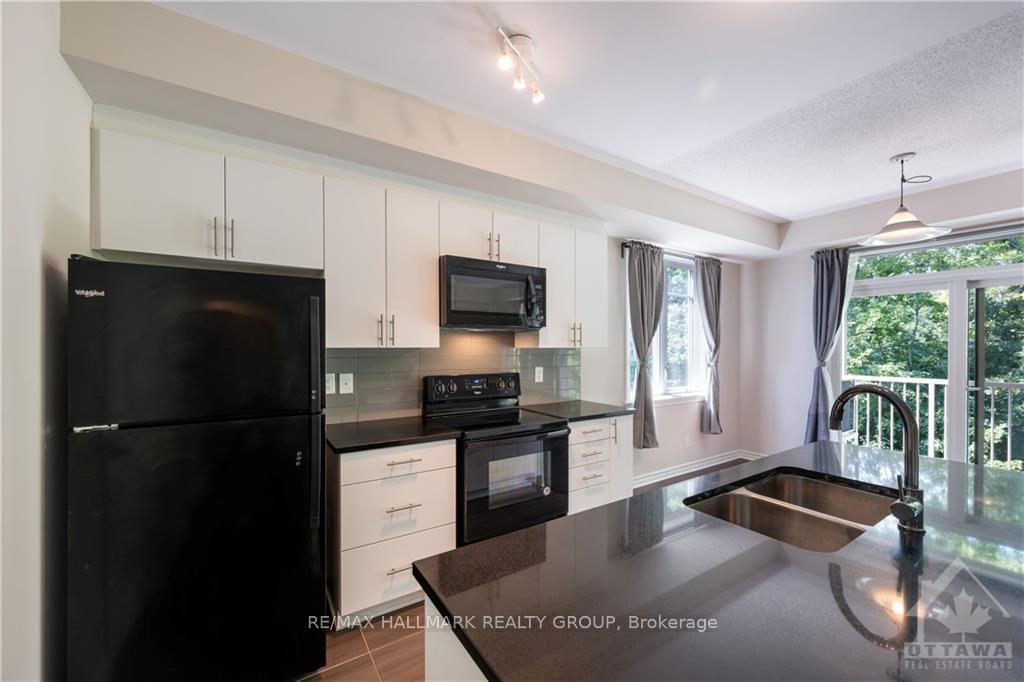 Photo 13 of Unit E, 1032 BERYL Private, Ottawa, Riverside South/Gloucester Glen — HOMEH
