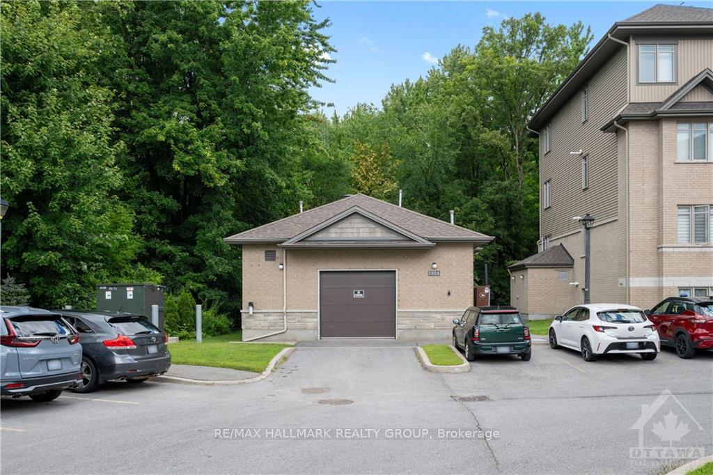 Photo 24 of Unit E, 1032 BERYL Private, Ottawa, Riverside South/Gloucester Glen — HOMEH