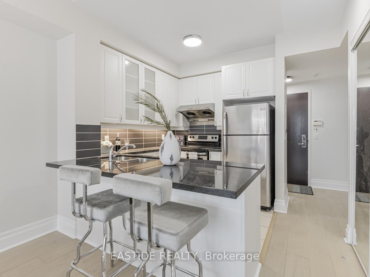 Photo 12 of Unit 607, 131 Upper Duke Crescent, Markham, Unionville — HOMEH