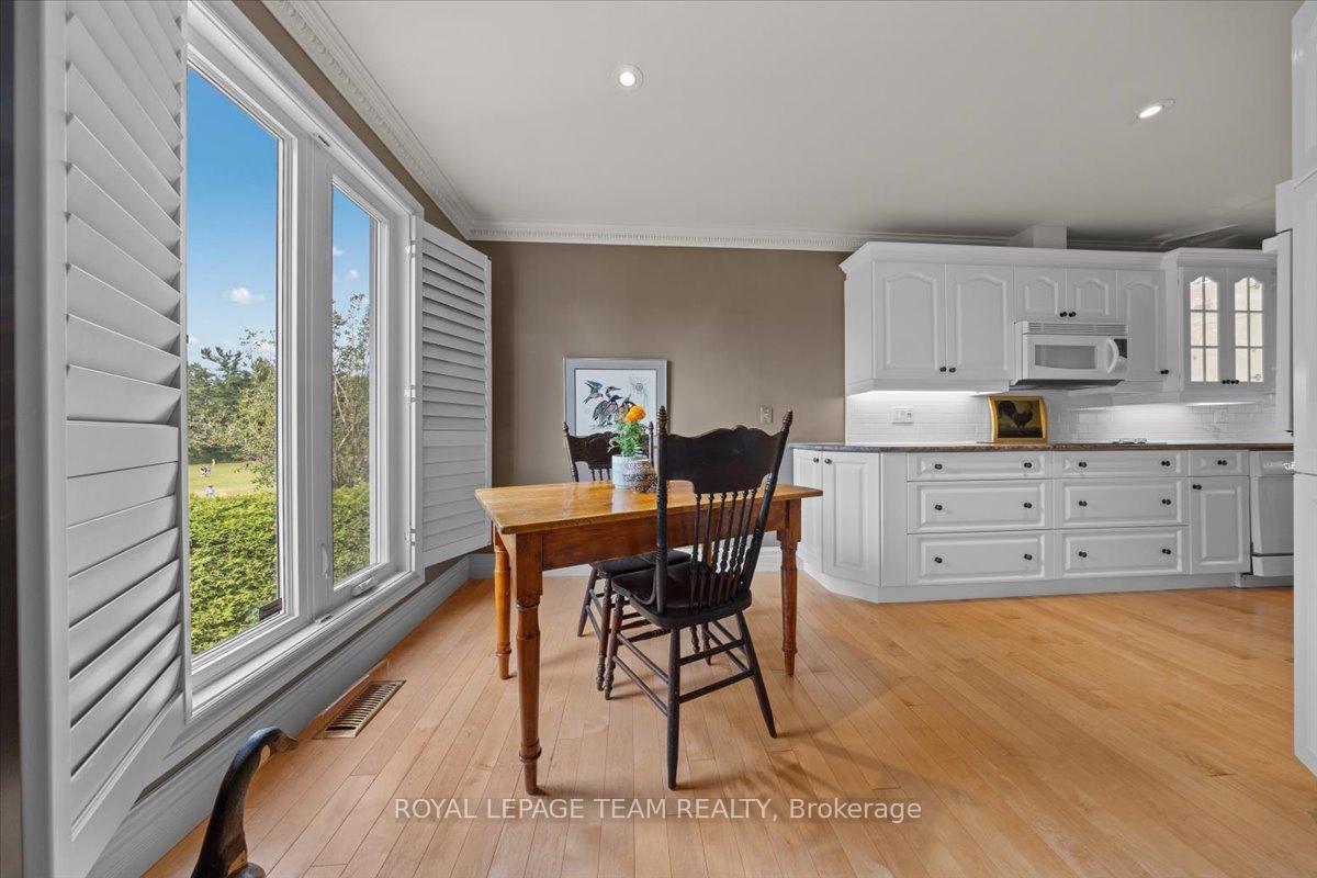 Photo 13 of Unit 14, 27 Forsyth Lane, Ottawa, Crystal Beach — HOMEH