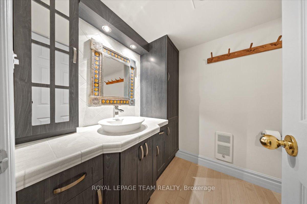 Photo 20 of Unit 14, 27 Forsyth Lane, Ottawa, Crystal Beach — HOMEH
