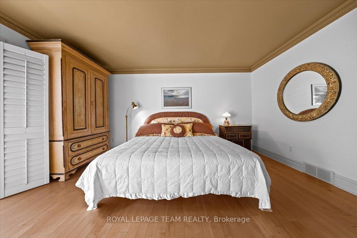 Photo 27 of Unit 14, 27 Forsyth Lane, Ottawa, Crystal Beach — HOMEH