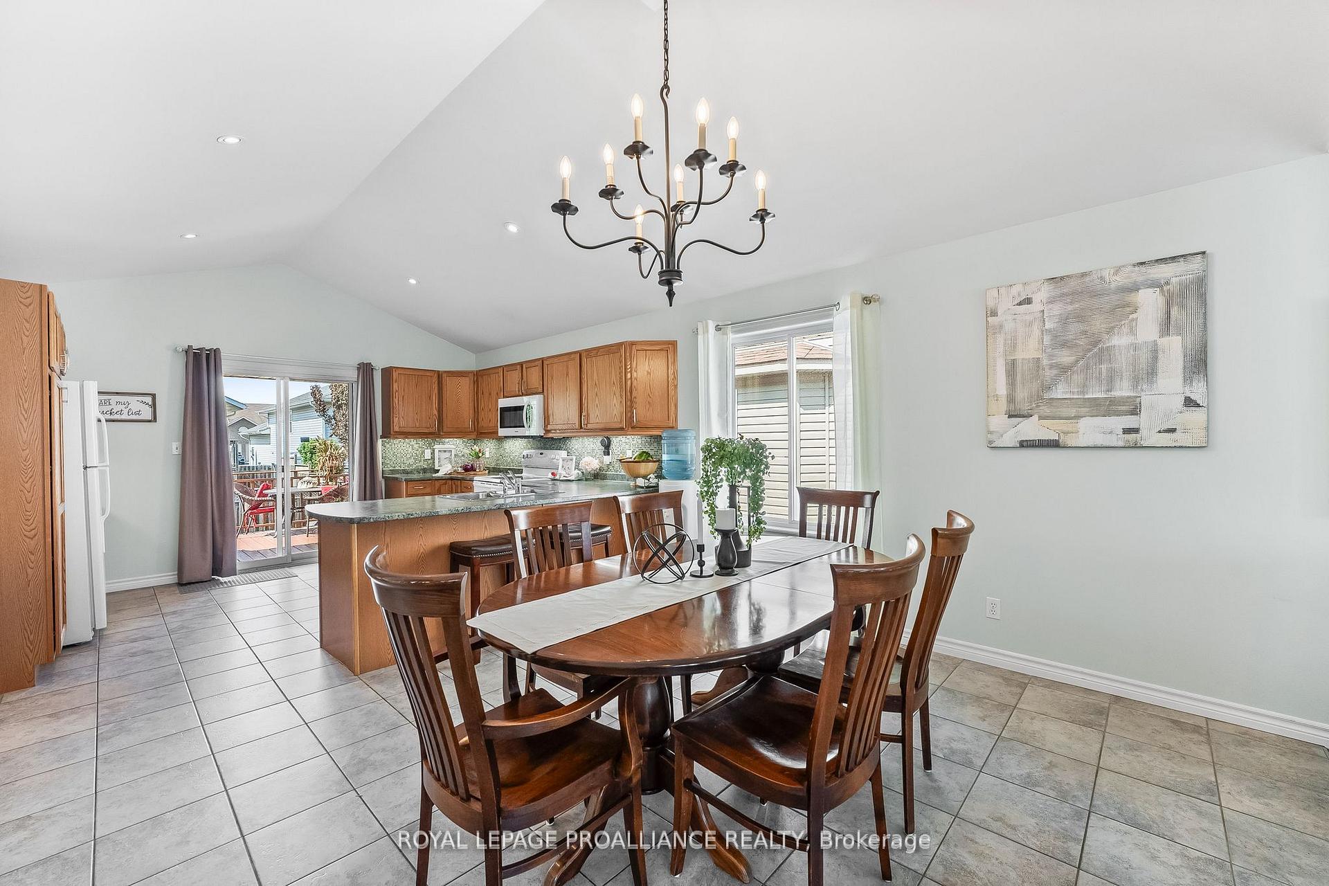 Photo 9 of 254 Raglan Street, Brighton — HOMEH