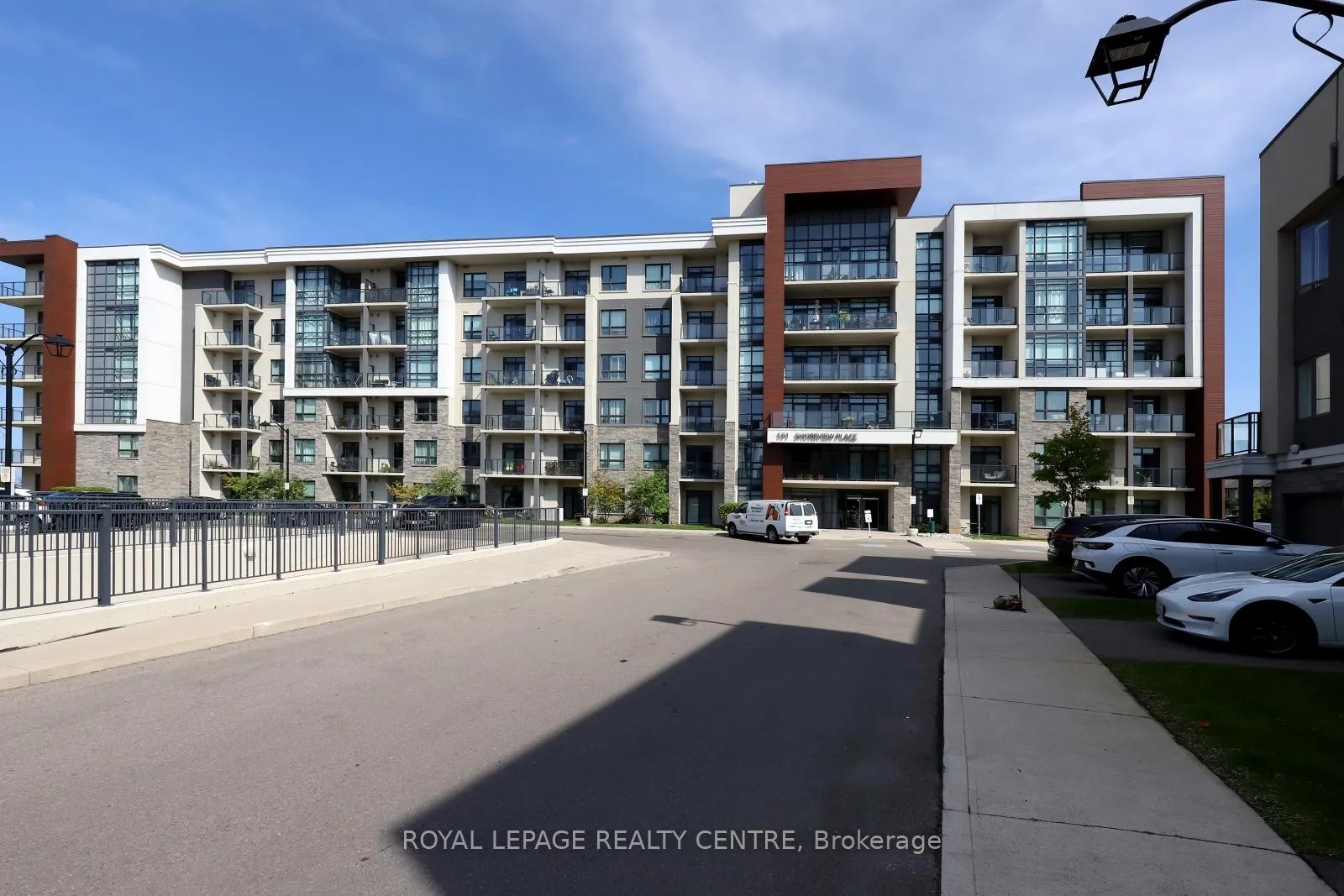 Photo 1 of Unit 429, 101 Shoreview Place, Hamilton, Lakeshore — HOMEH