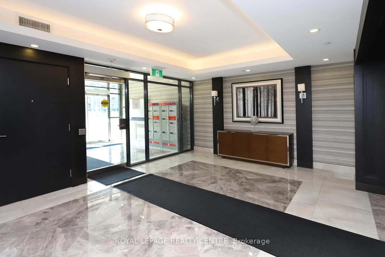 Photo 2 of Unit 429, 101 Shoreview Place, Hamilton, Lakeshore — HOMEH