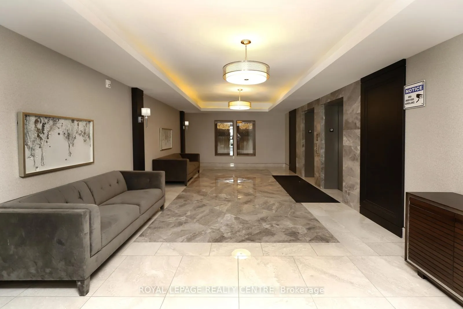 Photo 3 of Unit 429, 101 Shoreview Place, Hamilton, Lakeshore — HOMEH