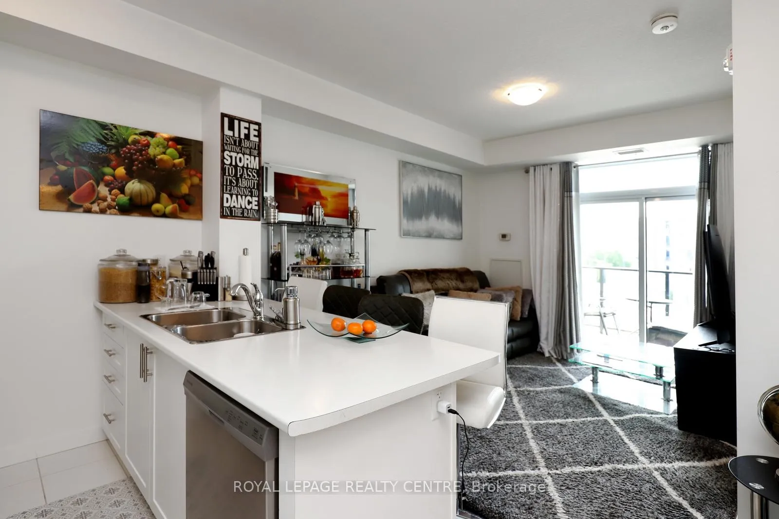 Photo 8 of Unit 429, 101 Shoreview Place, Hamilton, Lakeshore — HOMEH