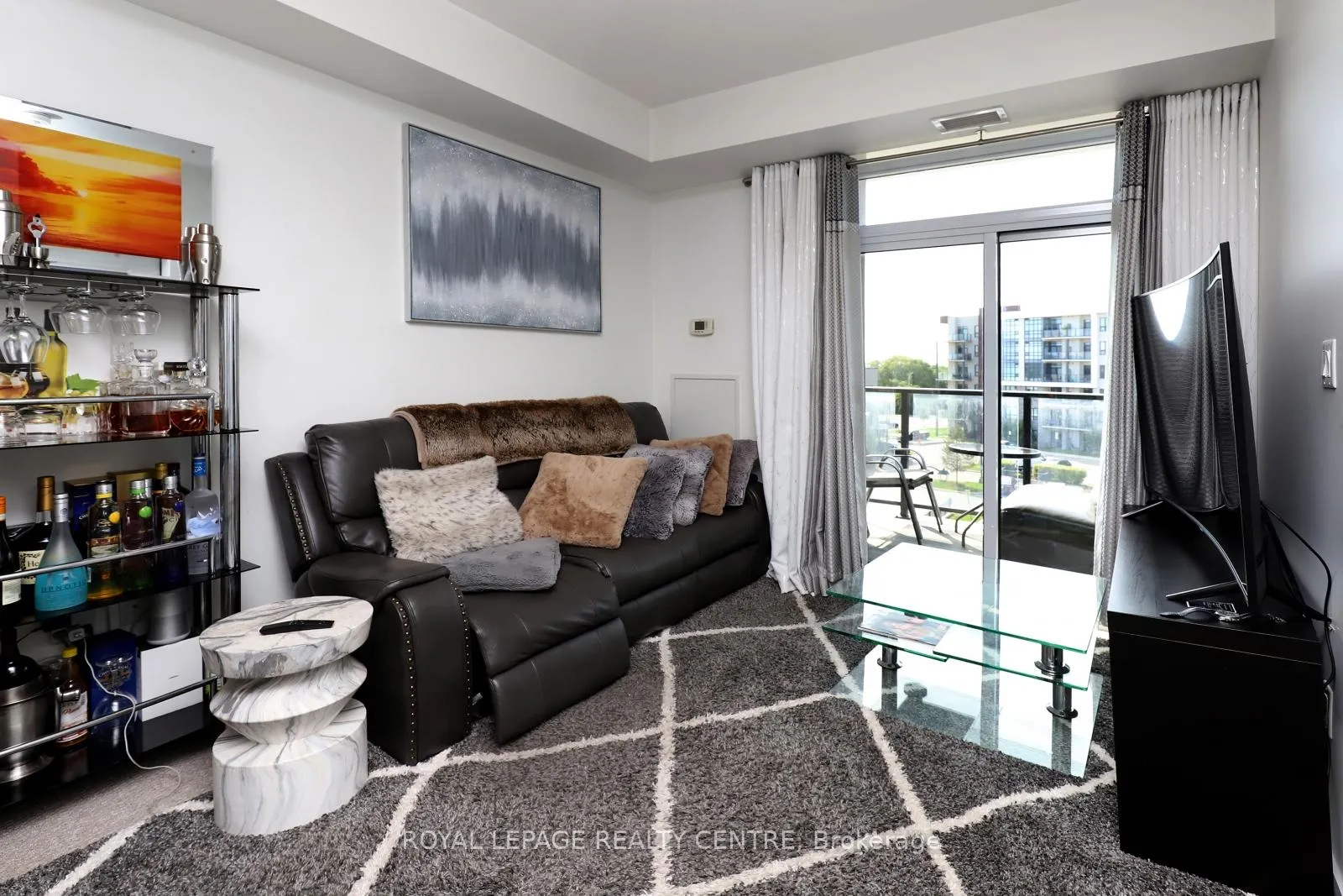 Photo 10 of Unit 429, 101 Shoreview Place, Hamilton, Lakeshore — HOMEH