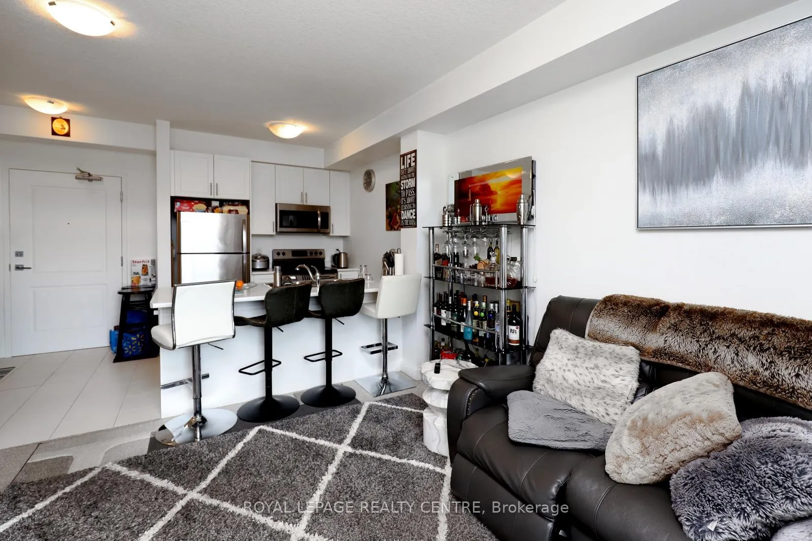 Photo 11 of Unit 429, 101 Shoreview Place, Hamilton, Lakeshore — HOMEH