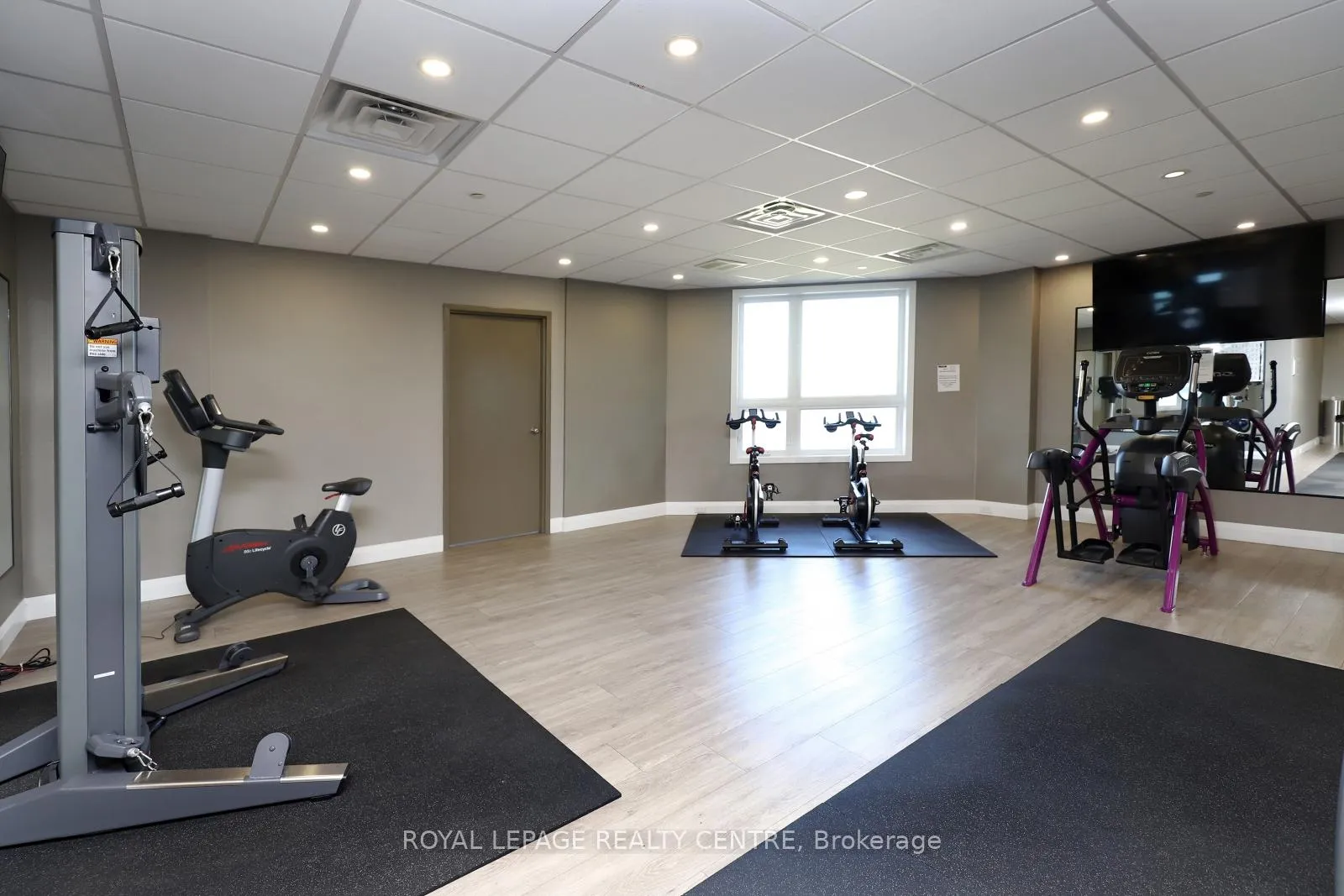 Photo 22 of Unit 429, 101 Shoreview Place, Hamilton, Lakeshore — HOMEH