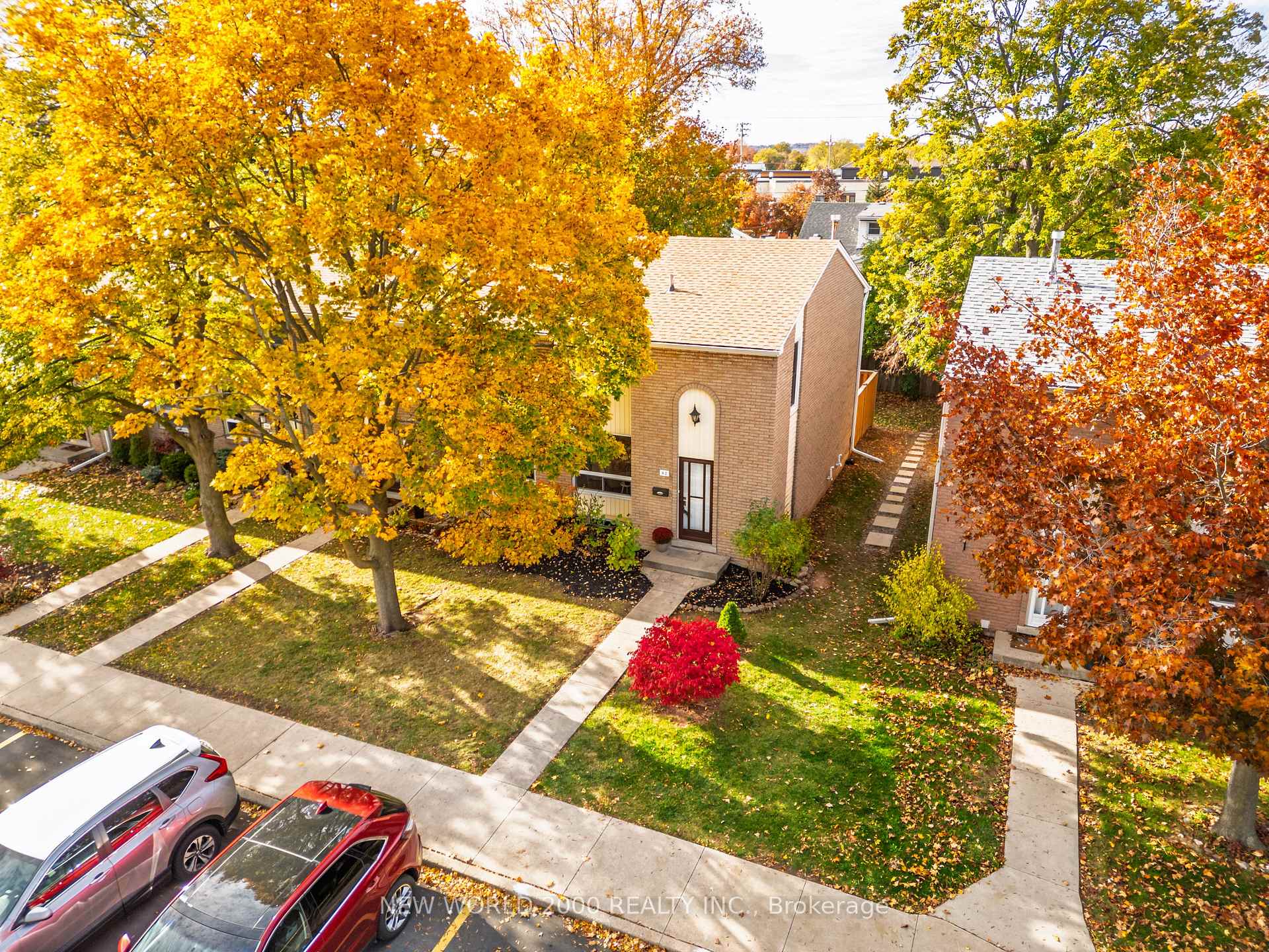 Photo 3 of Unit 82, 151 Gateshead Crescent, Hamilton, Stoney Creek — HOMEH