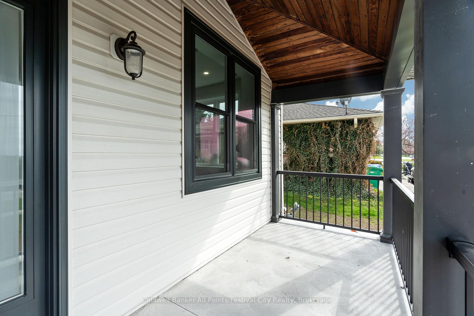 Photo 4 of 82 Gloucester Terrace, Goderich, Goderich (Town) — HOMEH
