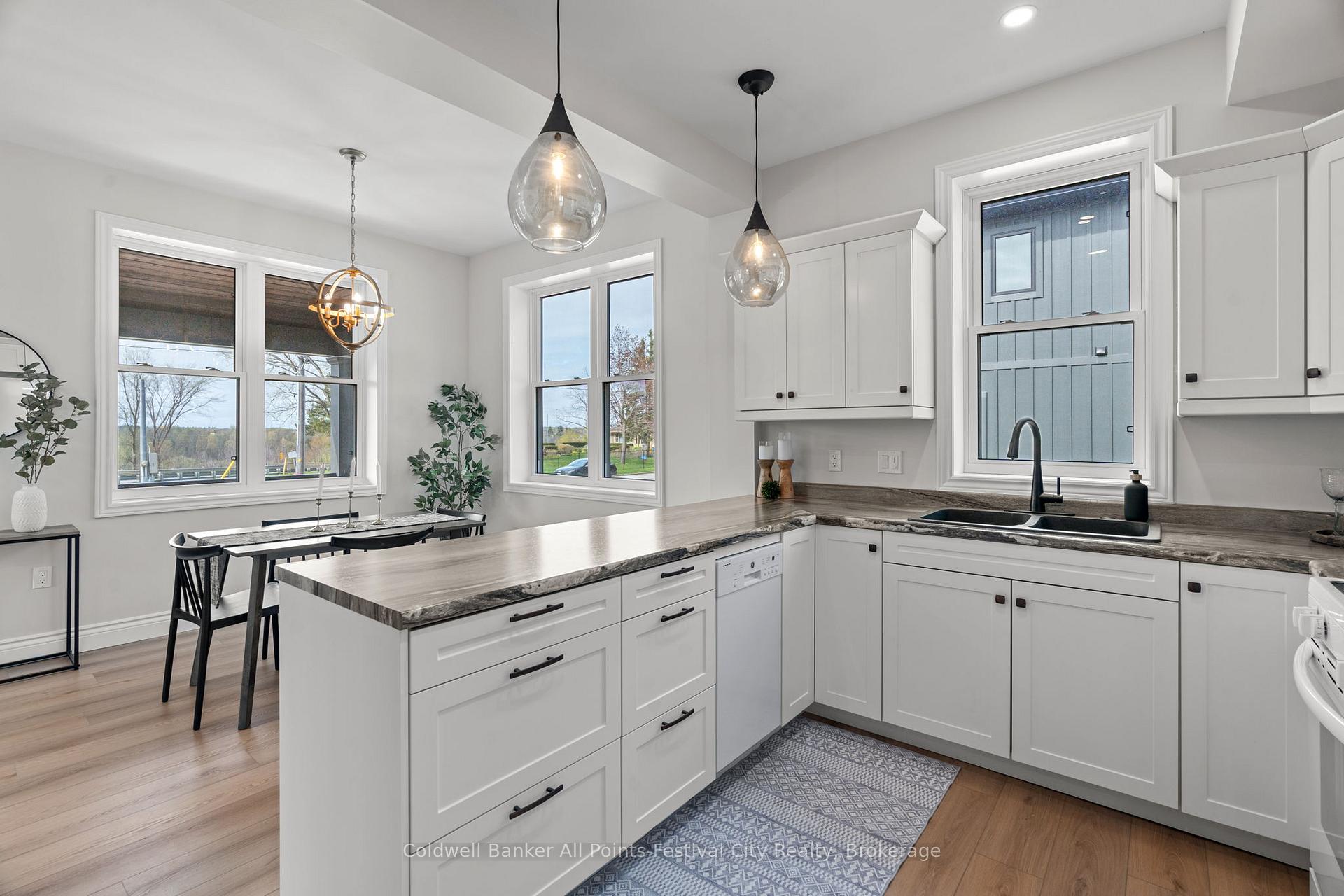 Photo 13 of 82 Gloucester Terrace, Goderich, Goderich (Town) — HOMEH