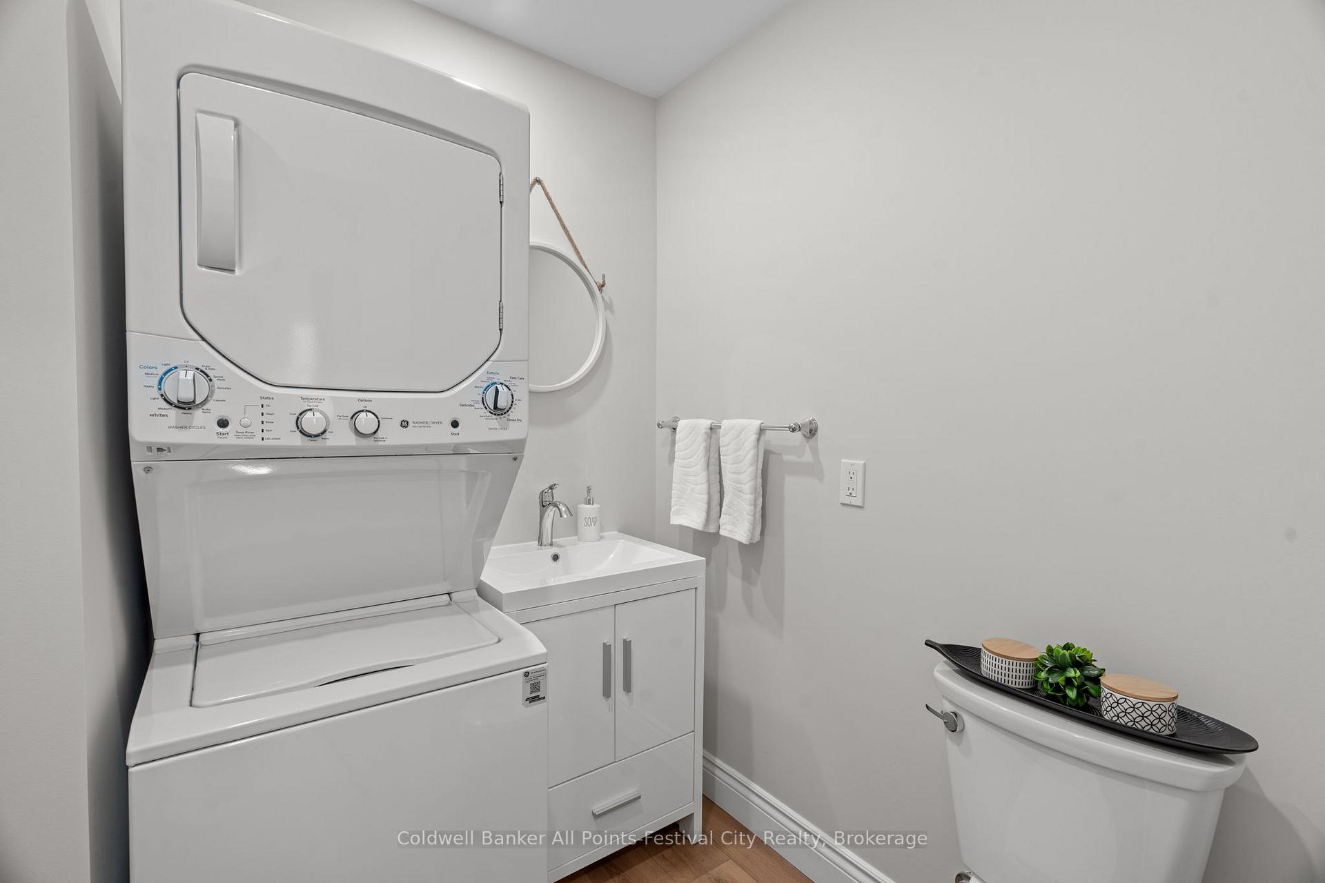 Photo 19 of 82 Gloucester Terrace, Goderich, Goderich (Town) — HOMEH
