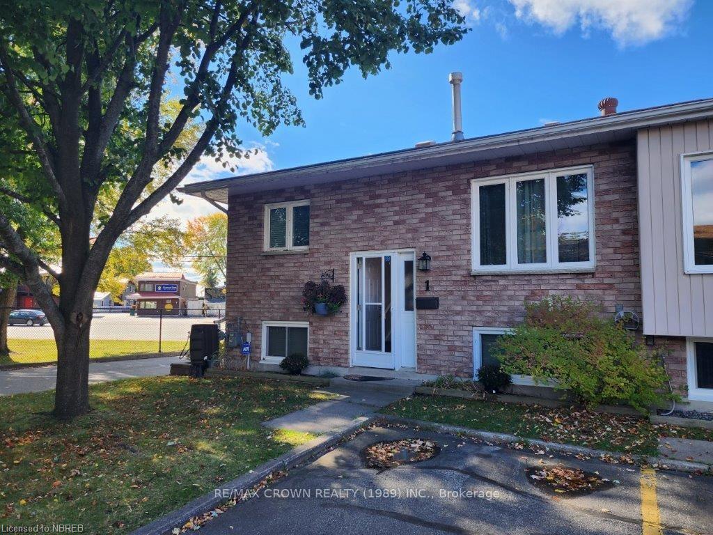 Front of Unit 1, 624 Lakeshore Drive