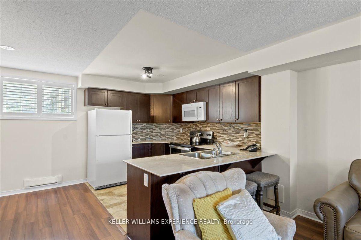 Photo 5 of Unit 11, 113 Chapman Drive, Ajax, Central — HOMEH