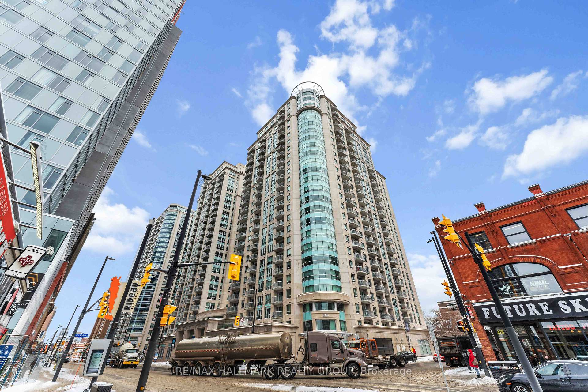 Front of Unit 508, 200 Rideau Street