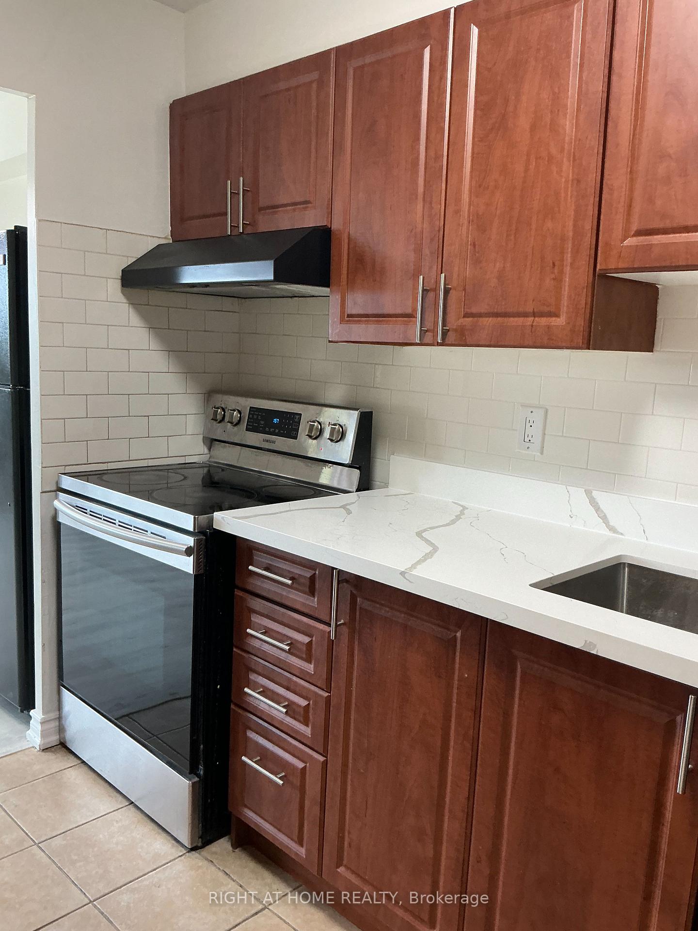Photo 12 of Unit 717, 5 Massey Square, Toronto, Crescent Town — HOMEH
