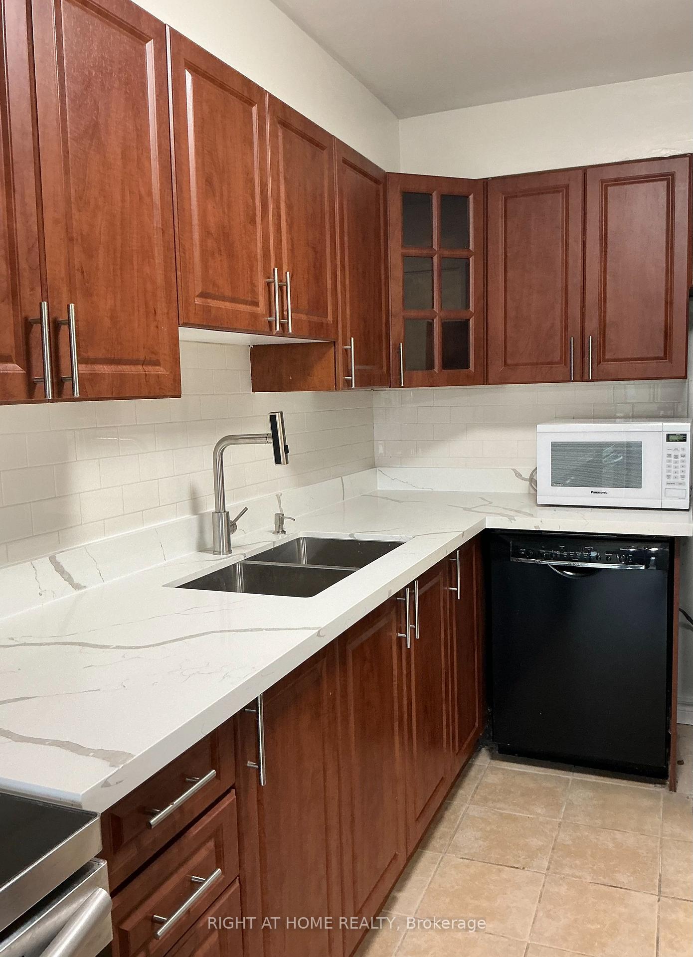 Photo 15 of Unit 717, 5 Massey Square, Toronto, Crescent Town — HOMEH