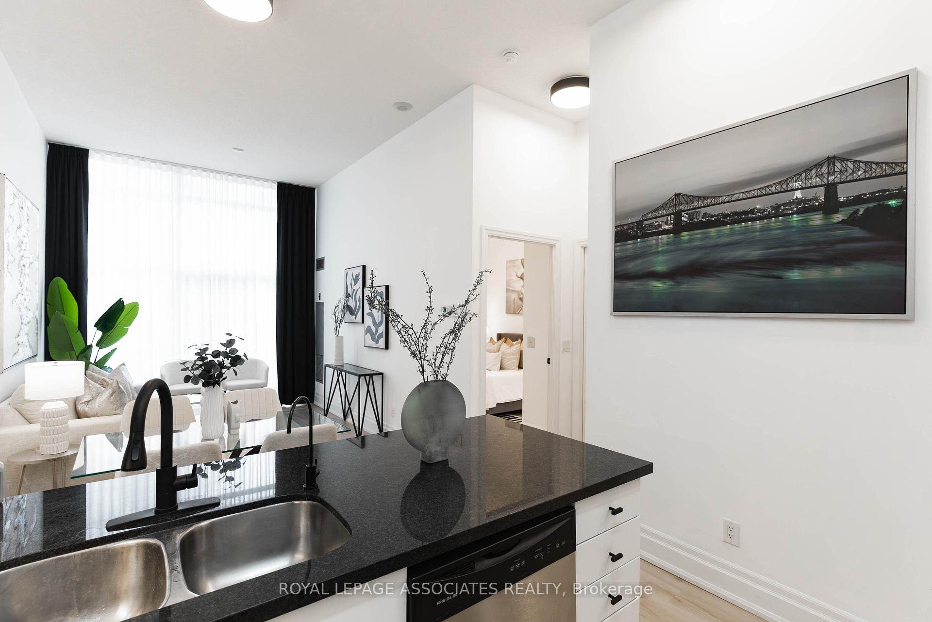Photo 6 of Unit 101, 111 Upper Duke Crescent, Markham, Unionville — HOMEH