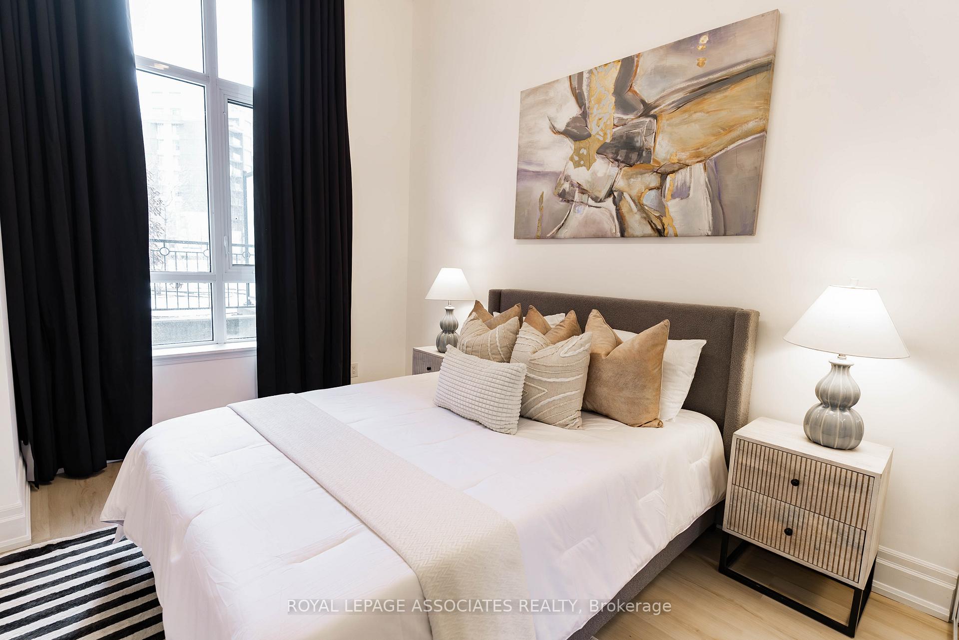 Photo 8 of Unit 101, 111 Upper Duke Crescent, Markham, Unionville — HOMEH