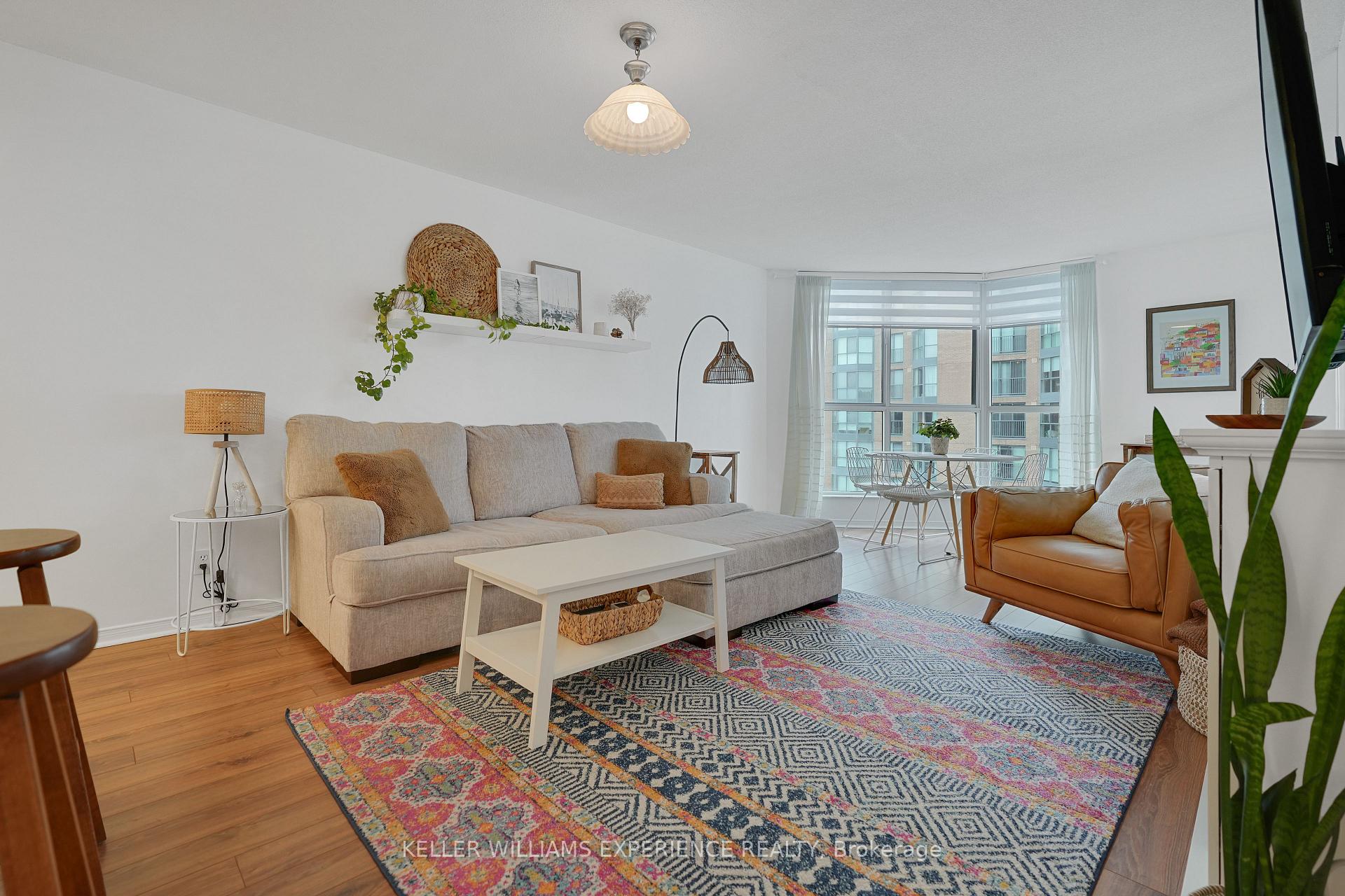 Photo 13 of Unit 903, 150 Dunlop Street E, Barrie, City Centre — HOMEH