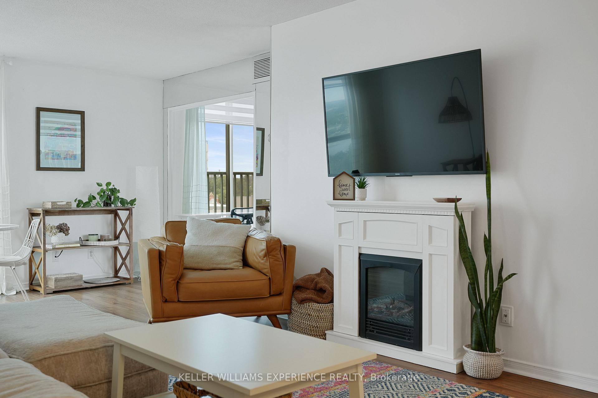 Photo 15 of Unit 903, 150 Dunlop Street E, Barrie, City Centre — HOMEH
