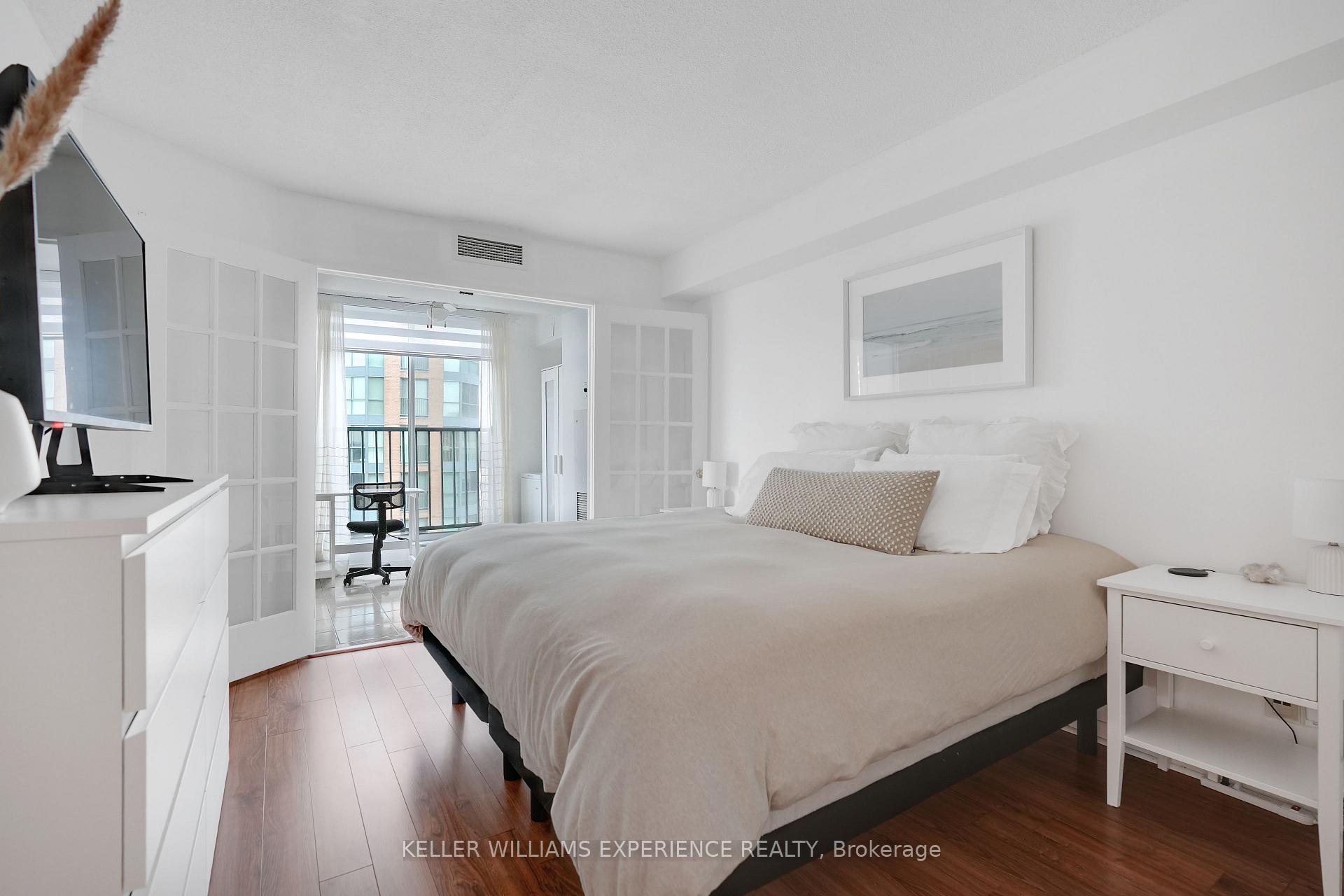 Photo 22 of Unit 903, 150 Dunlop Street E, Barrie, City Centre — HOMEH